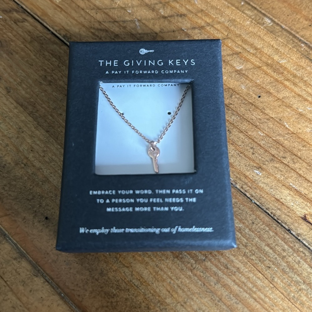 The Giving Keys “Dream” Rose Gold Necklace NIB 🔑 - Picture 2 of 2